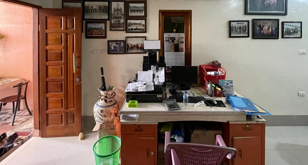 Valencia Homestay Redpartner Parapat Exteriér fotografie